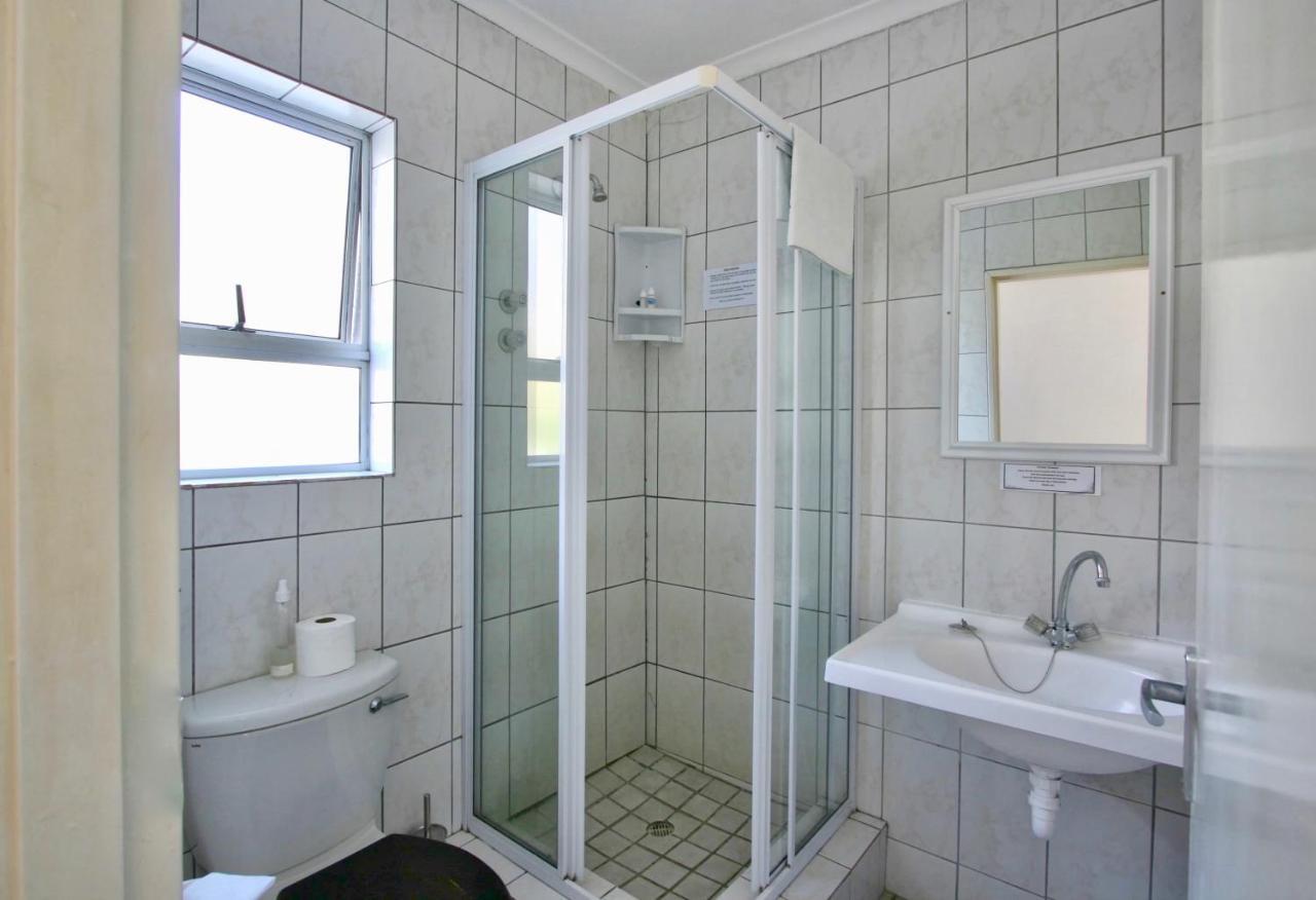 Clouds Guest House Durbanville Exterior foto
